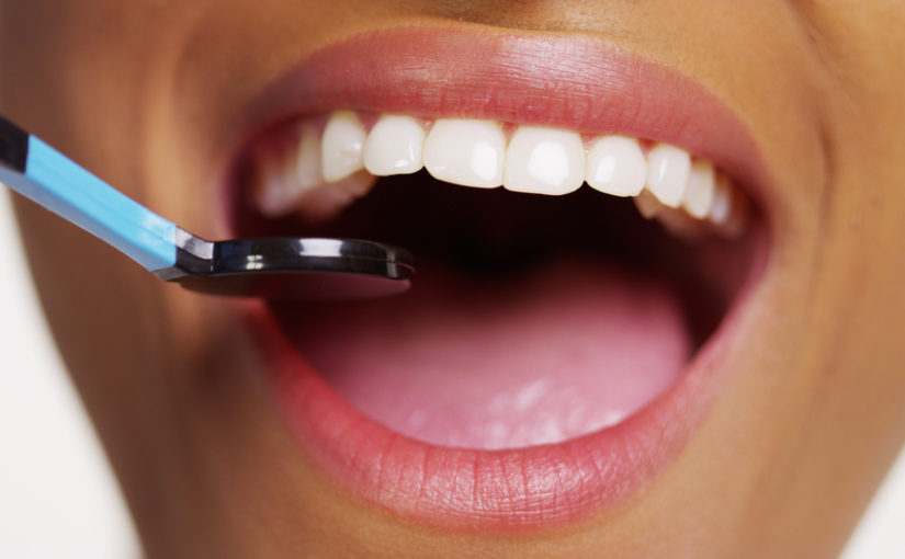 Całościowe leczenie dentystyczne – odkryj ścieżkę do zdrowego i uroczego uśmiechów.